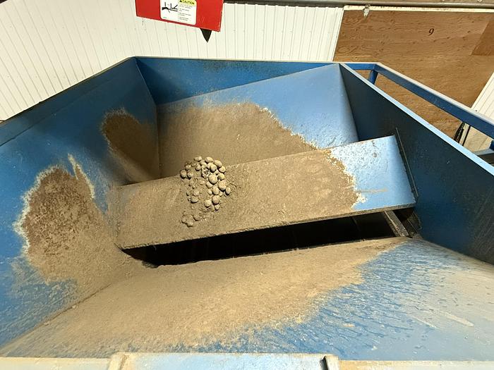 Used 2020 Alliston Machinery 150 CWt Hopper With Dirt Eliminator