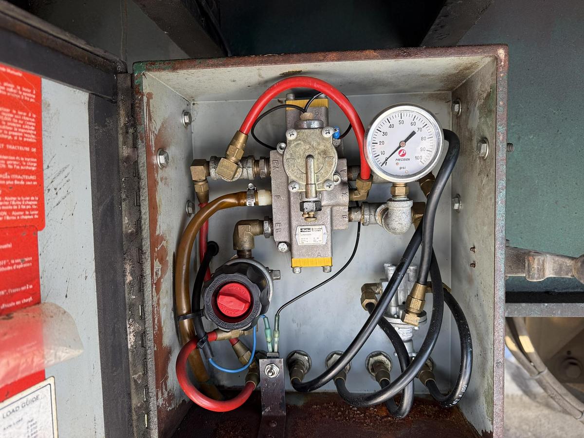 Used 1989 Fruehauf 48', 4 Axle Flat Deck Trailer