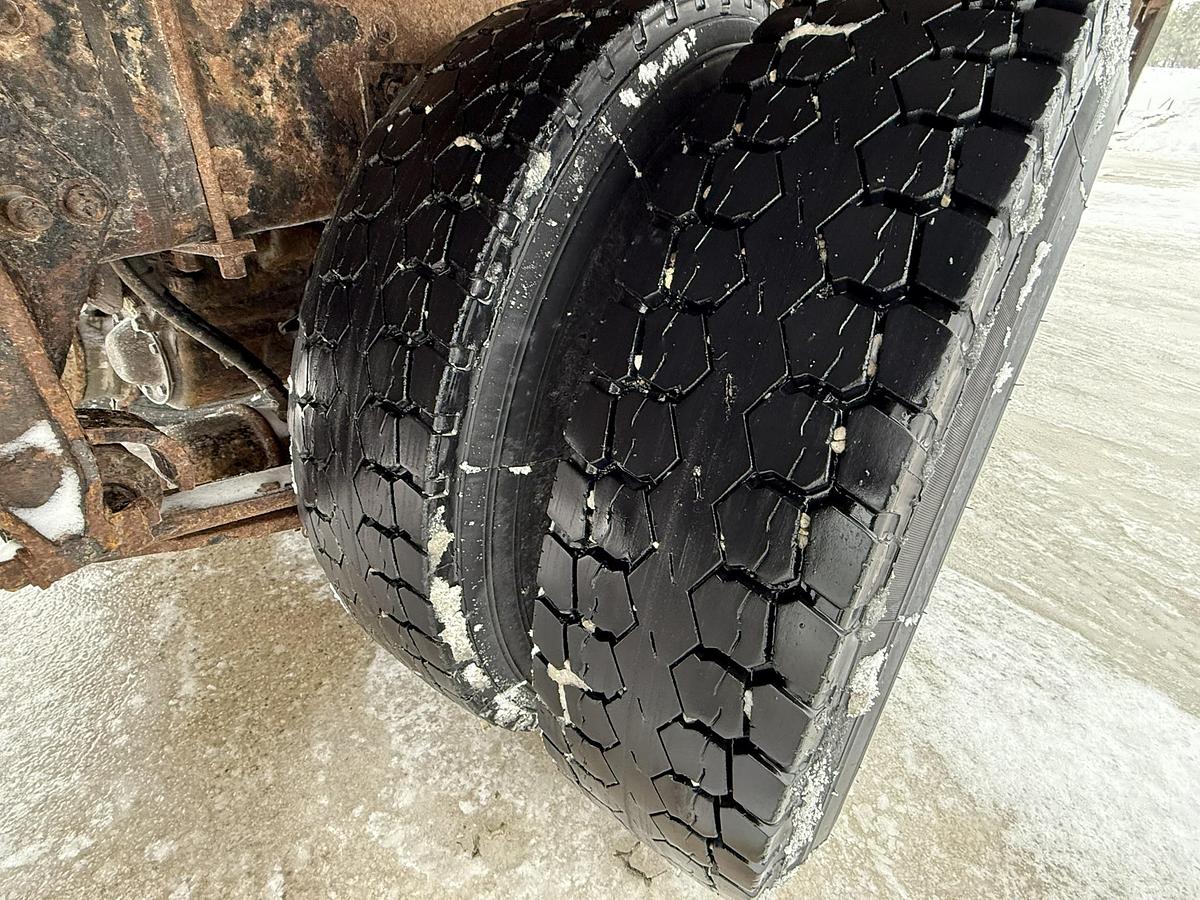 Used 2007 Freightliner Business Class M2, Cat C11, 10 SPeed, 26' Van Body