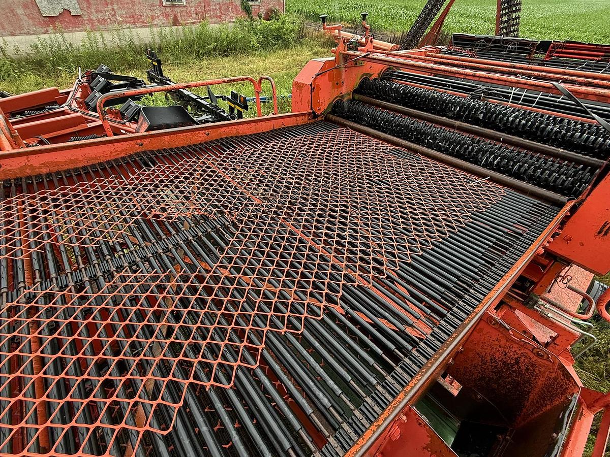 Used Grimme GB1700 2 Row Harvester