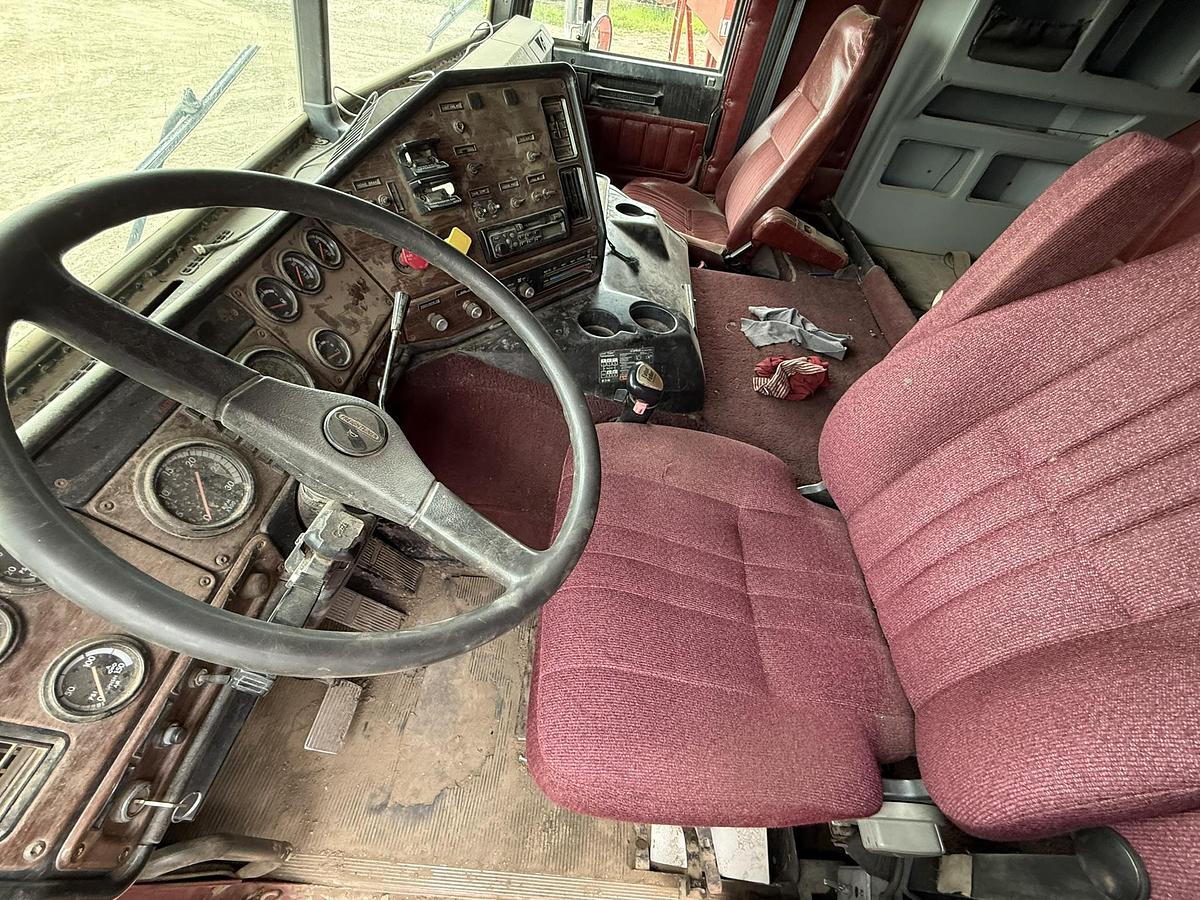 Used Freightliner FLB Cab Over, Cat 350, 13 Speed