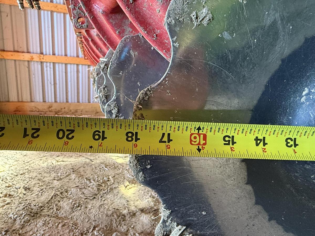 Used 2019 Vaderstad Carrier 925, 9M, New Disk, Steel Packer