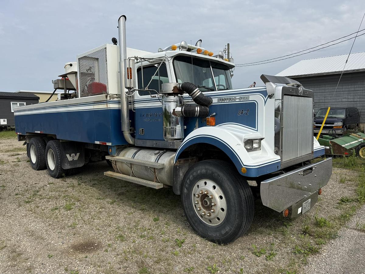 Used 1988 Western Star Stainless 3000 Gallon Water Truck, 400 Cummins, Eaton 15 SPD