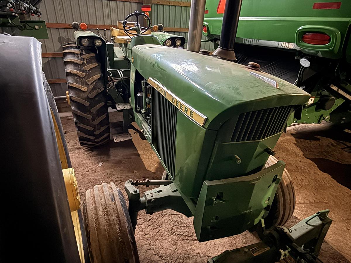 Used 1970 John Deere 4520