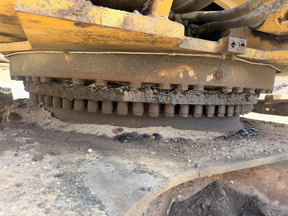 Used 2011 Caterpillar 345DL