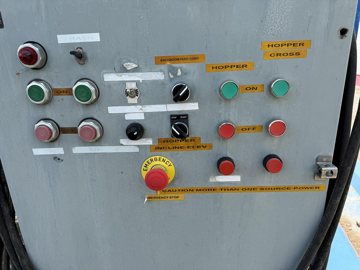 Used WBM 250 CWT (25 ton) Hopper Even Flow