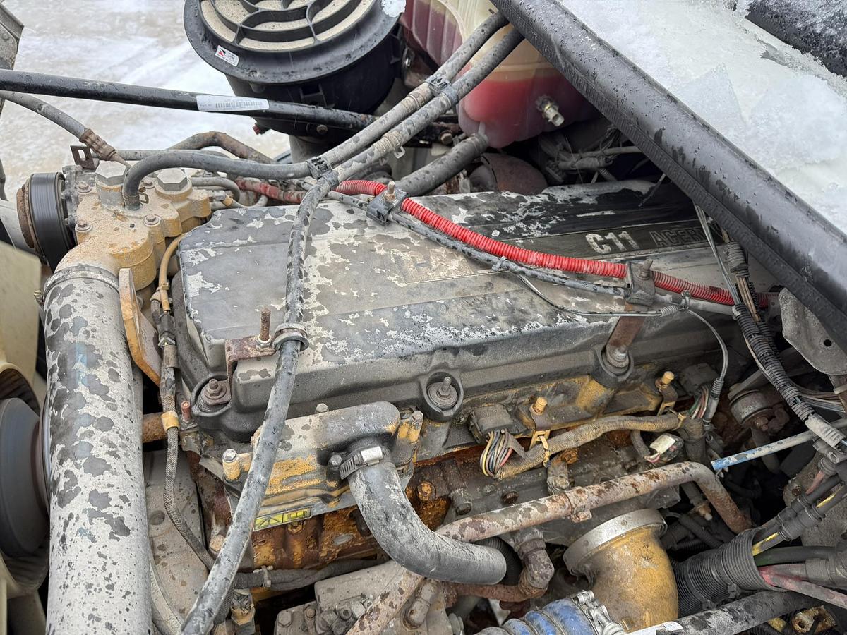 Used 2007 Freightliner Business Class M2, Cat C11, 10 SPeed, 26' Van Body