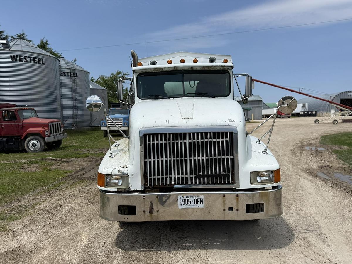 Used 1995 International Adam's 16 Ton Side Shooter Tender Box