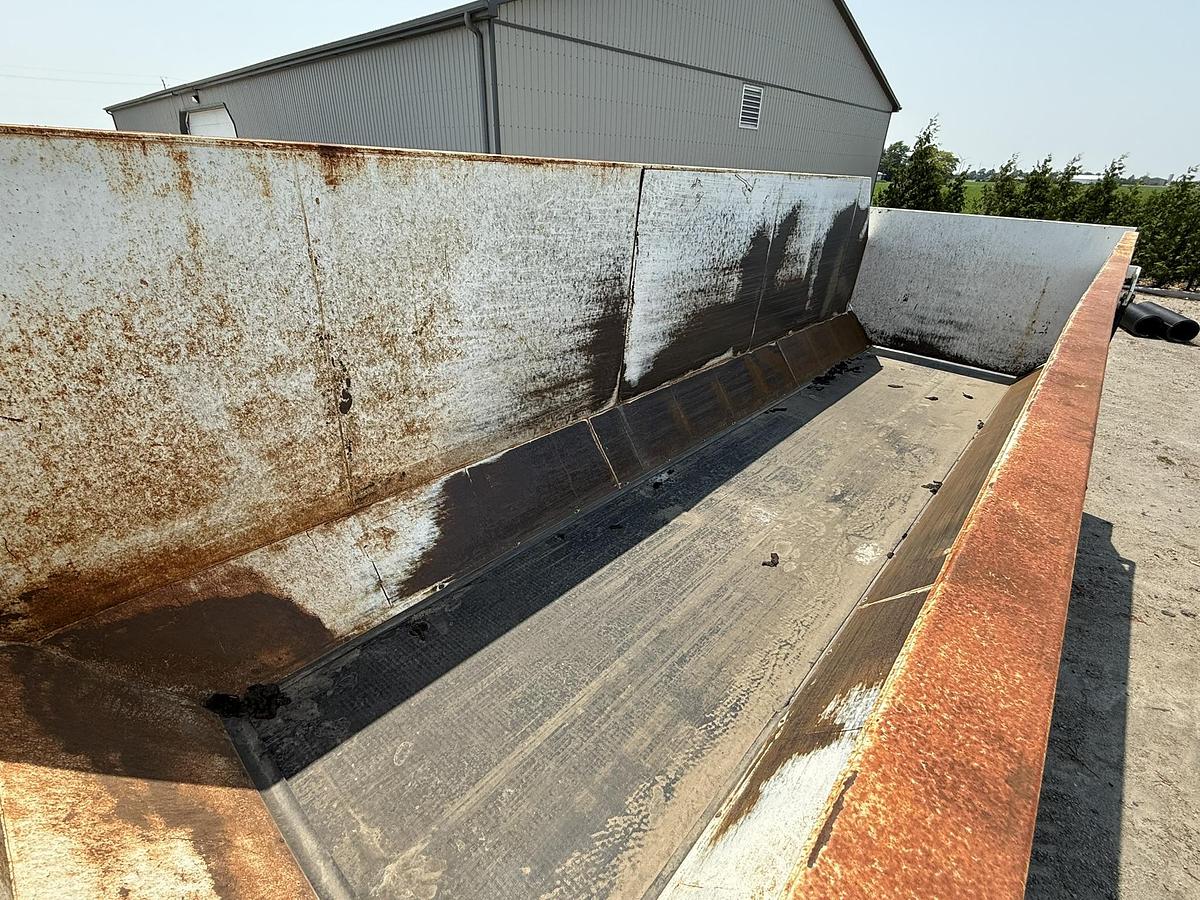 Used 1999 Mack Truck With 24' Alliston Machinery Box, 60" Belt, Honda Motor