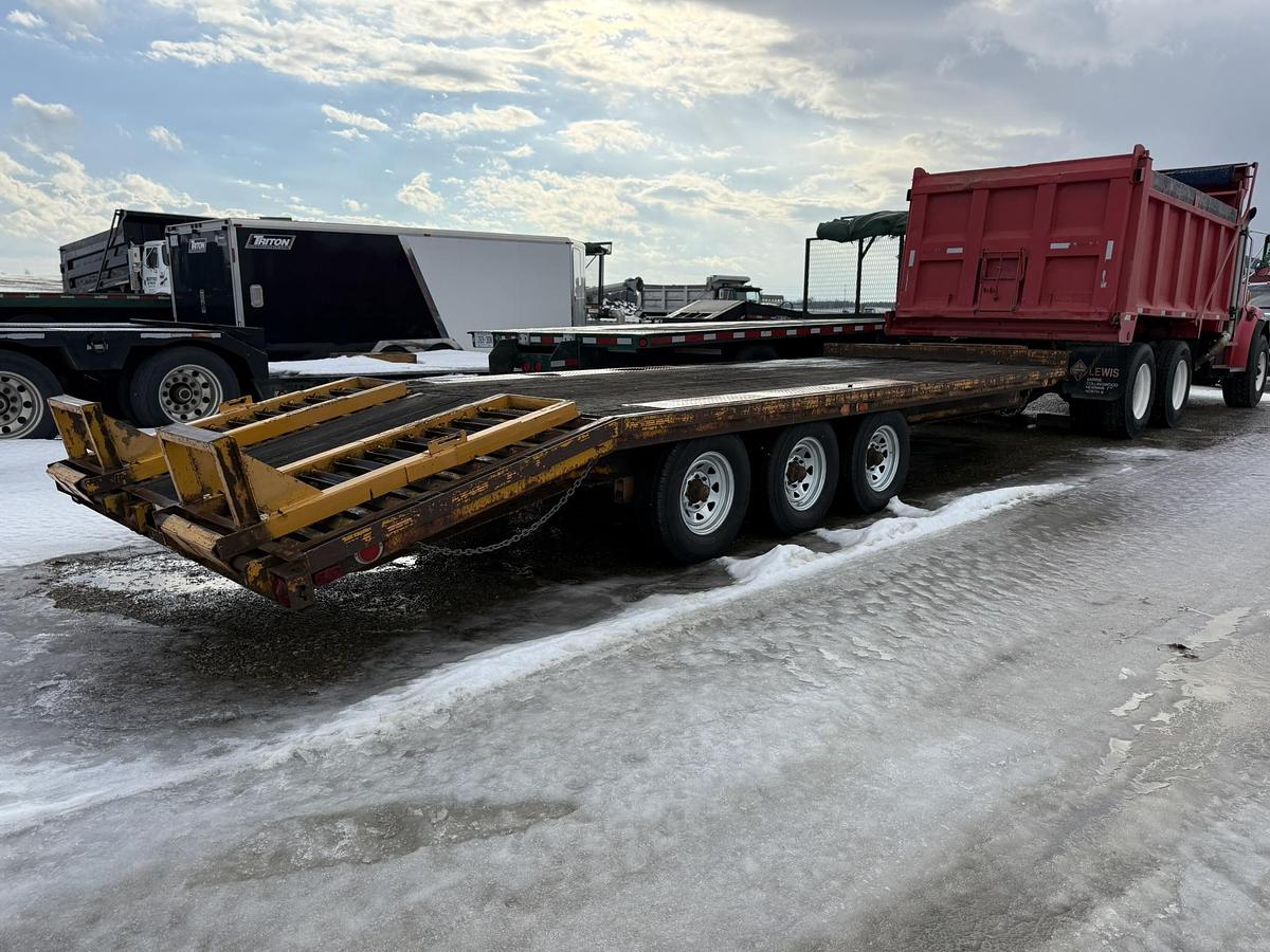 Used Hudson 23' Deck Over, Tri-Axle, Ramps