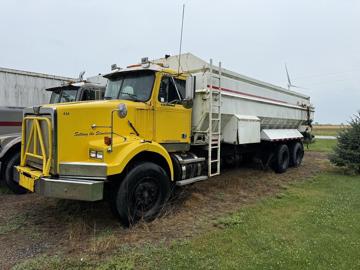 Used Western Star Cat 3406 8LL Eaton Alliston Machinery 24' Bulk Box
