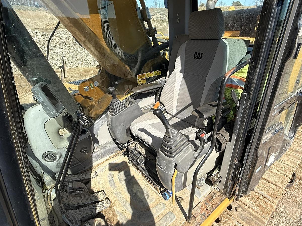 Used 2011 Caterpillar 345DL