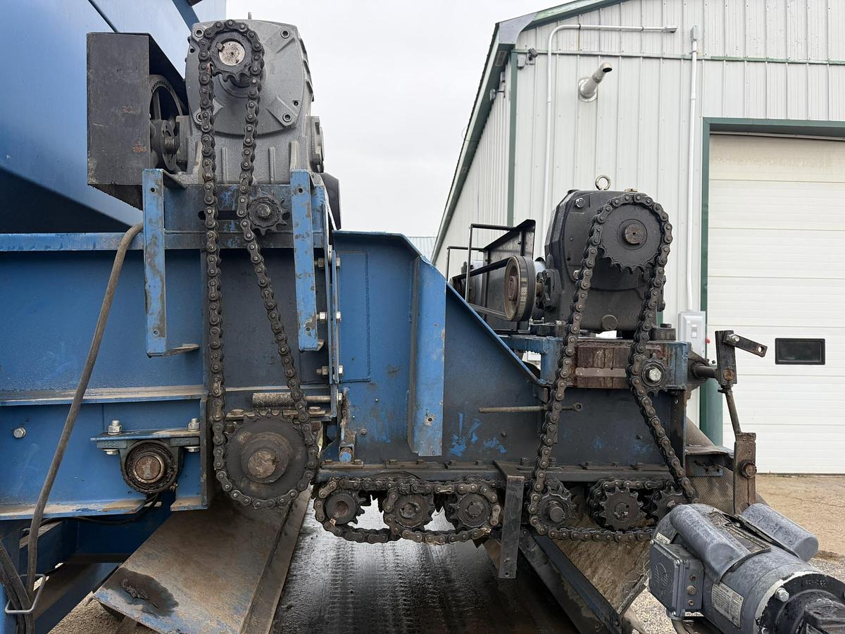 Used Alliston Machinery 400 CWT Even Flow Hopper
