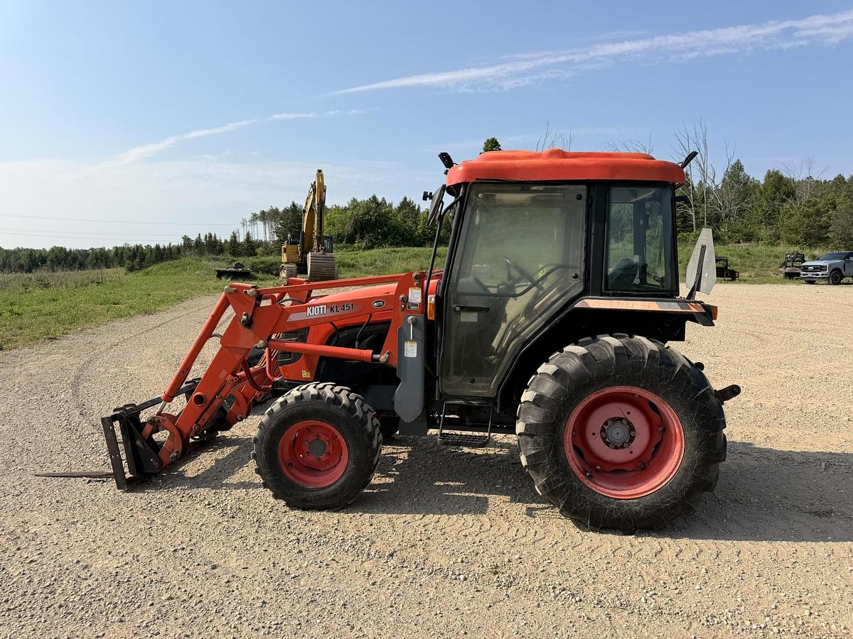 Used 2006 Kioti DK45S 4WD Loader Tractor