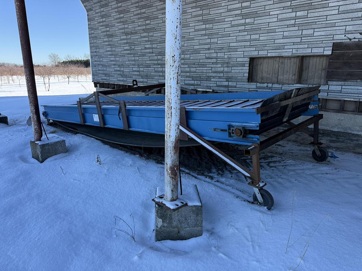Used Alliston Machinery 20' Long By 60" Wide Elevator Conveyor