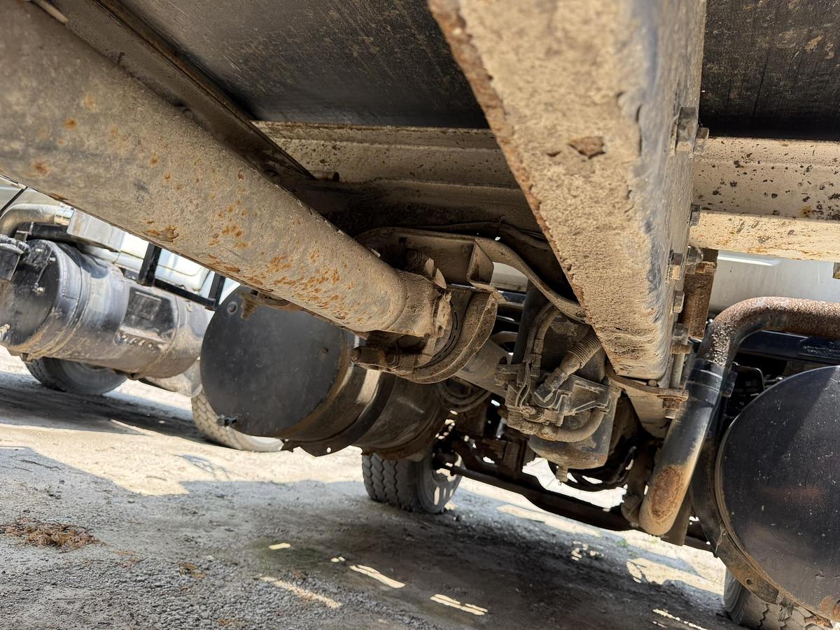 Used 1997 Mack Potato Bulk Box On Mack Truck