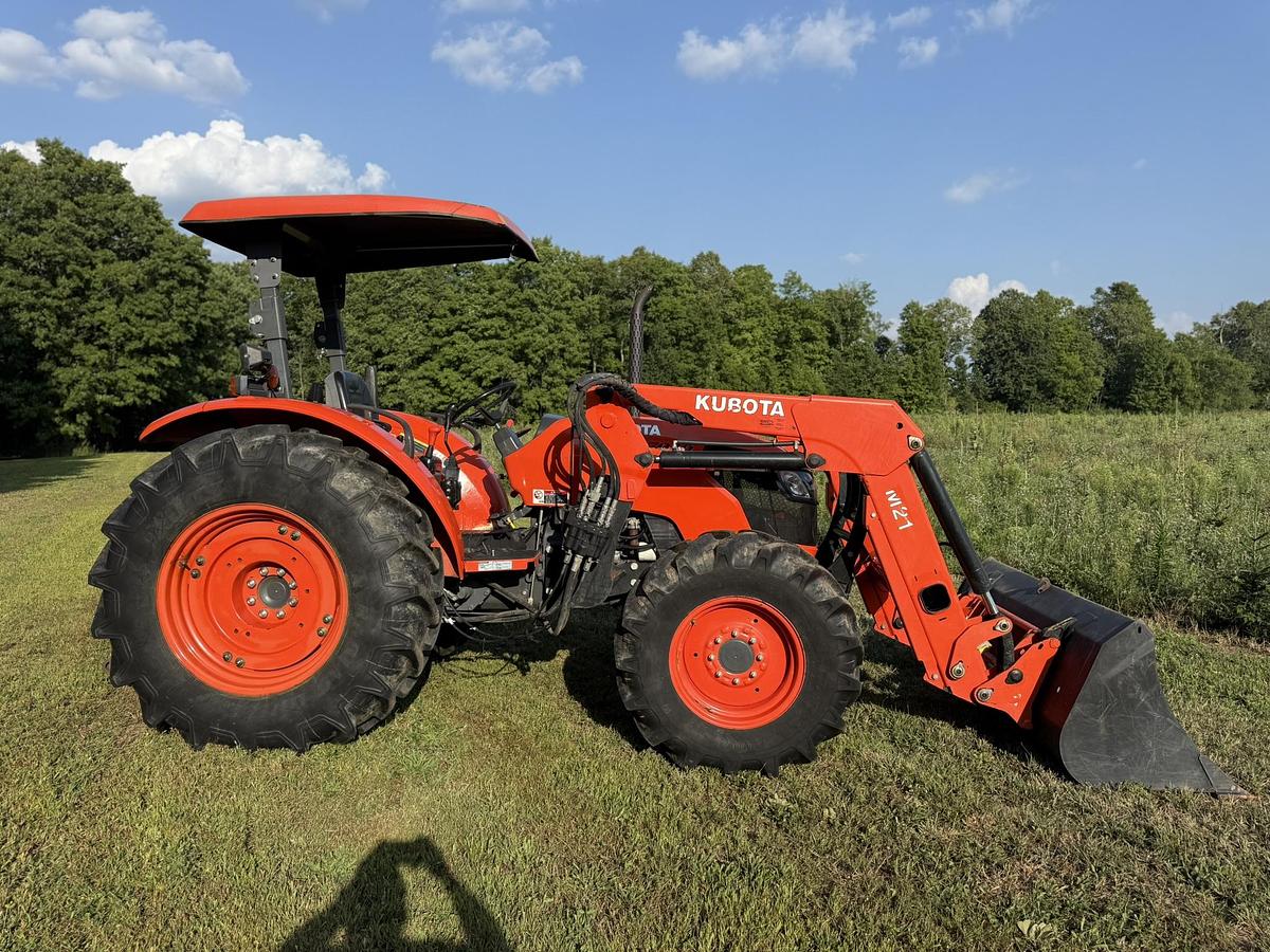 Used 2013 Kubota M7040 ROPS 4WD Loader Tractor