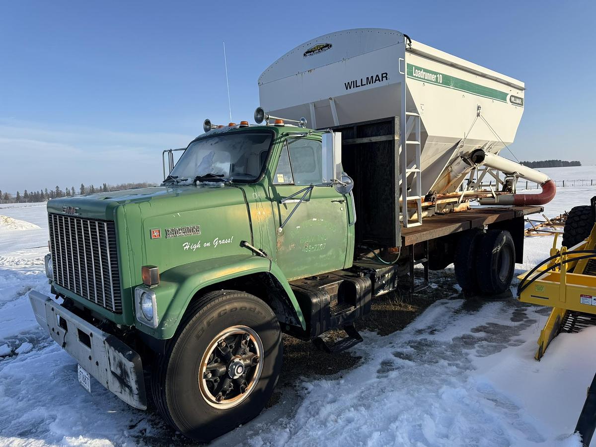 Used GMC Brigadier, 3028 Cat, Willmar Loadrunner 10