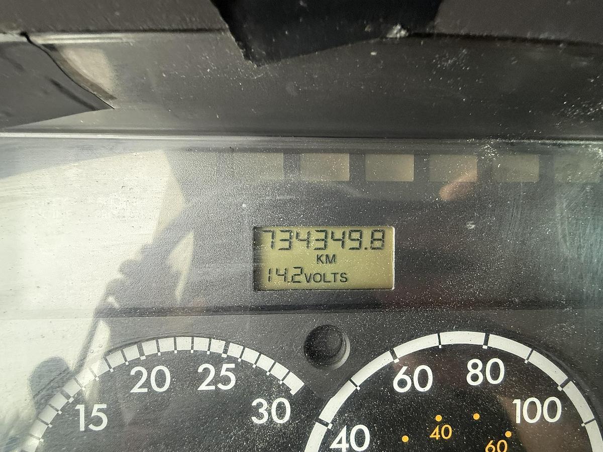 Used 2007 Freightliner Business Class M2, Cat C11, 10 SPeed, 26' Van Body