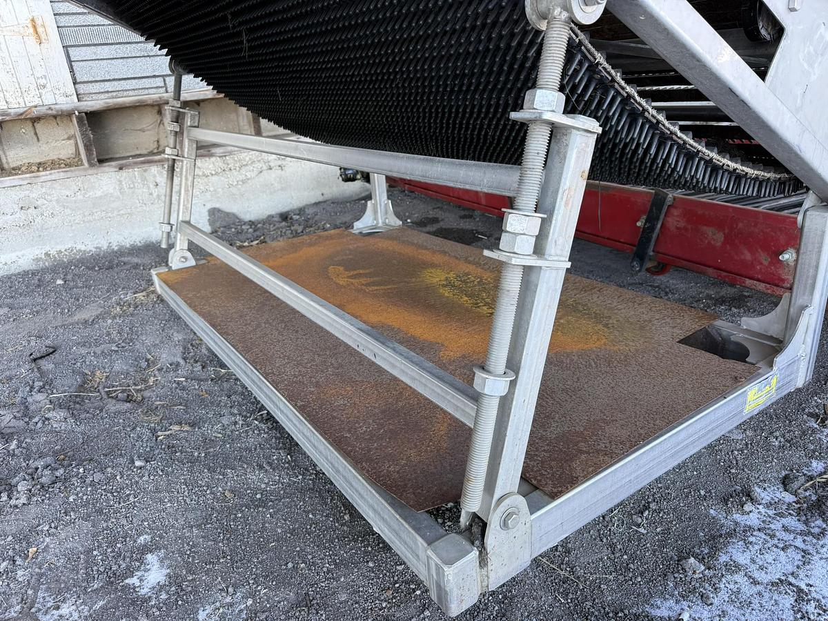 Used Univerco 60" Hedge Hog