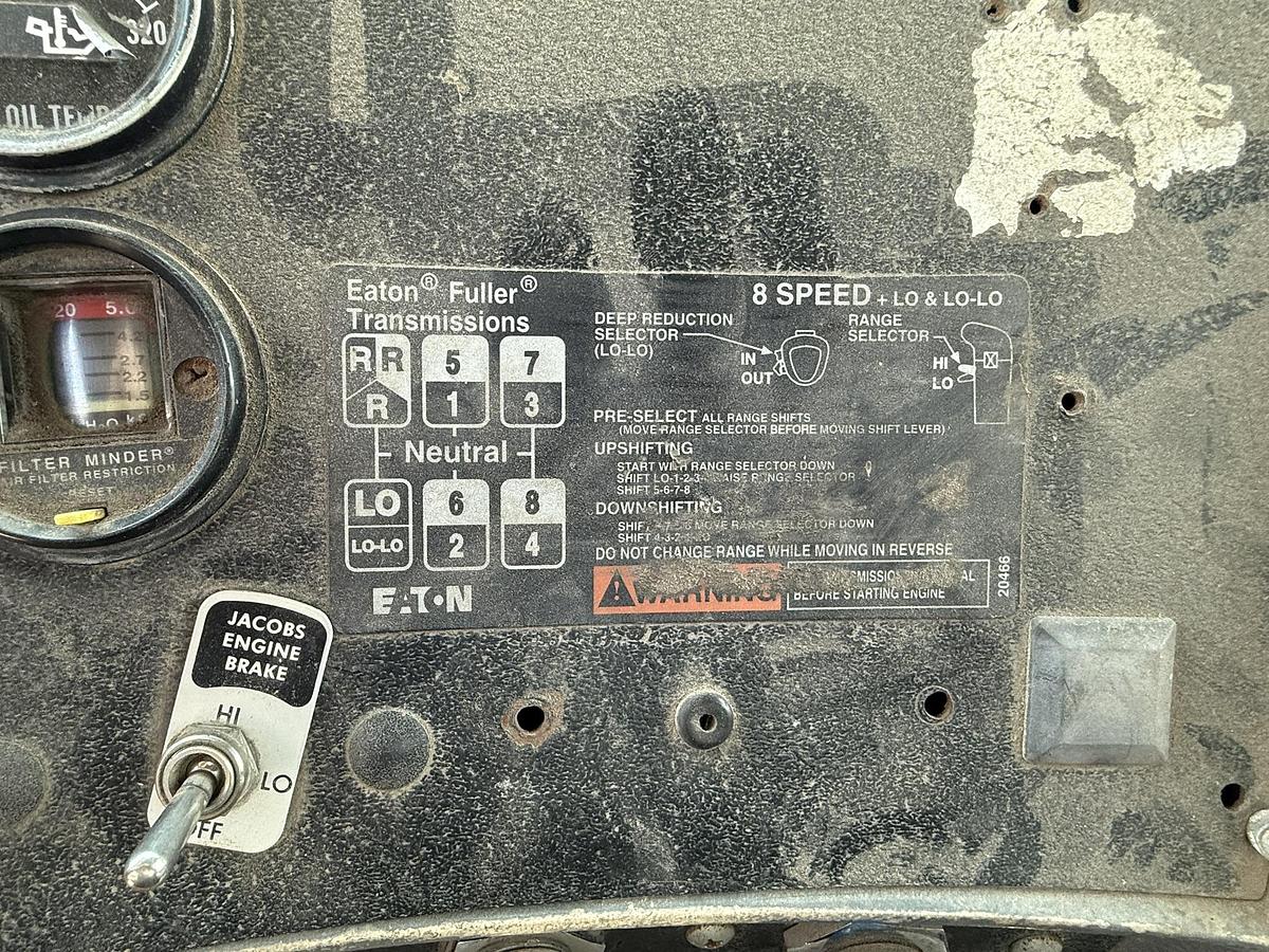 Used 1999 Mack Potato Bulk Box On Mack Truck