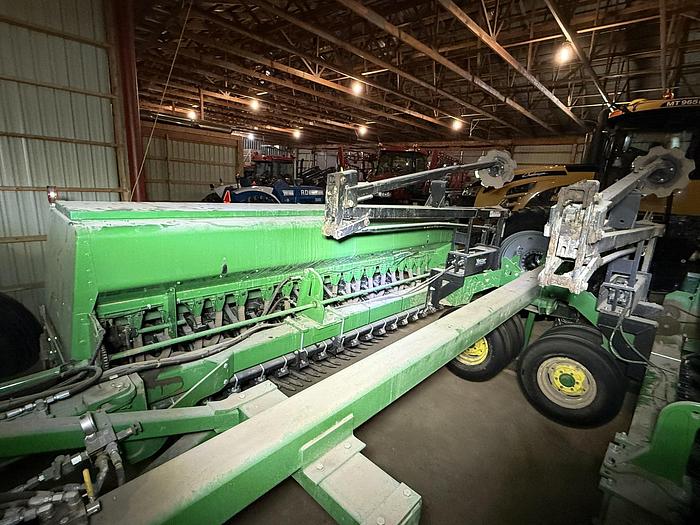 Used 2013 John Deere 455 35', Markers, Scale