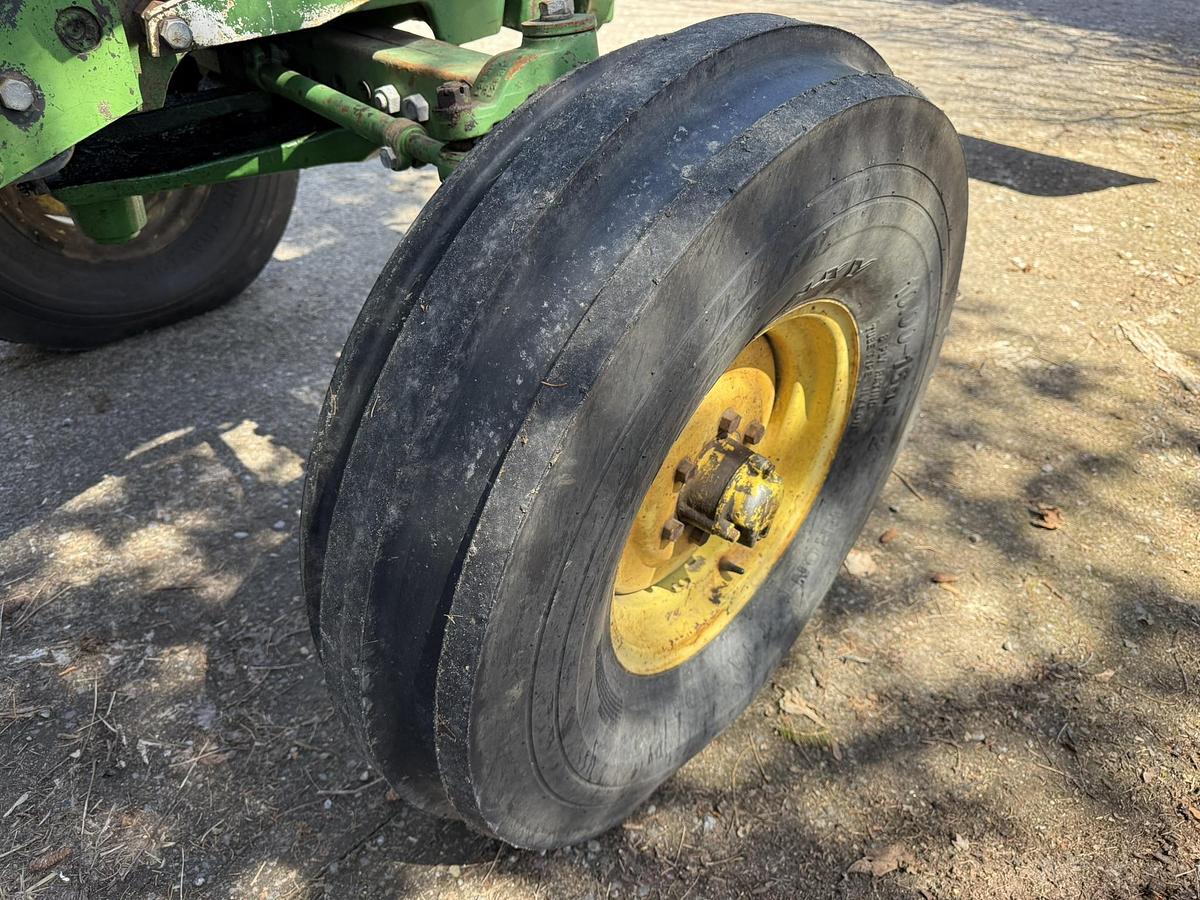 Used 1985 John Deere 1640 Loader Tractor