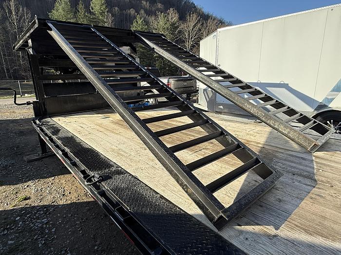 Used Load Trail 30' Goose Neck Tandem 7,000lbs