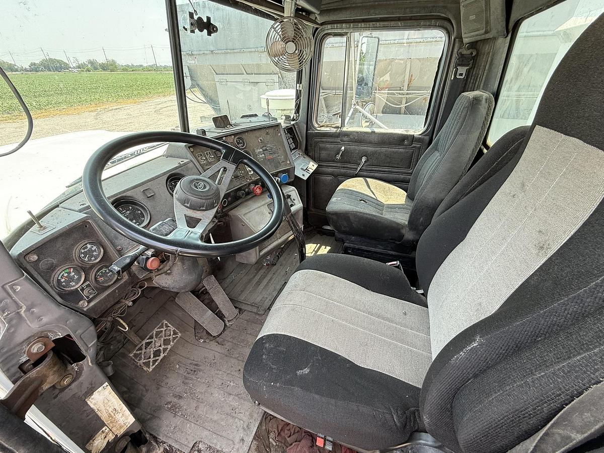 Used 1997 Mack Potato Bulk Box On Mack Truck