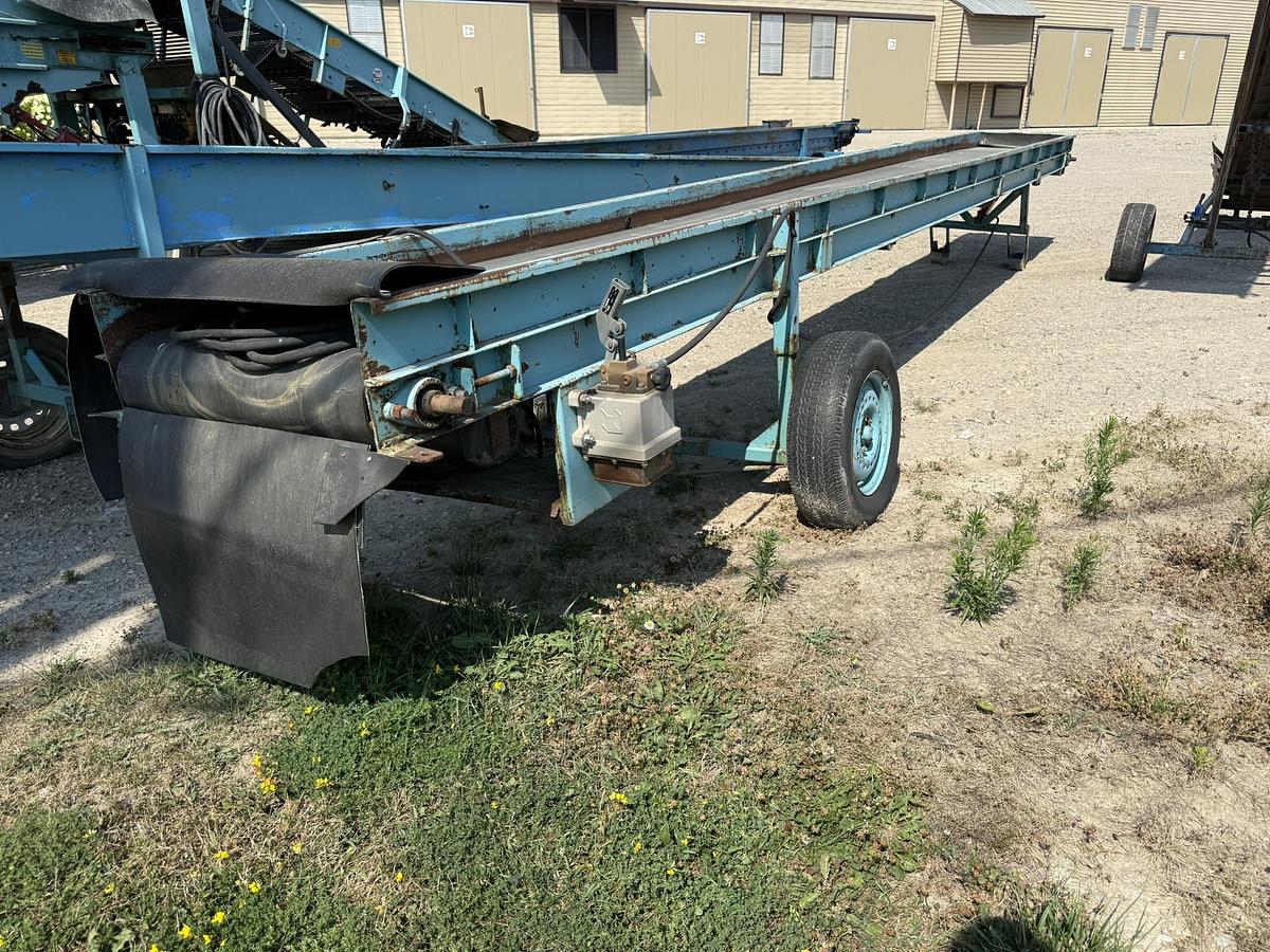 Used Haines 26' Conveyor, 29" Belt, Single Phase