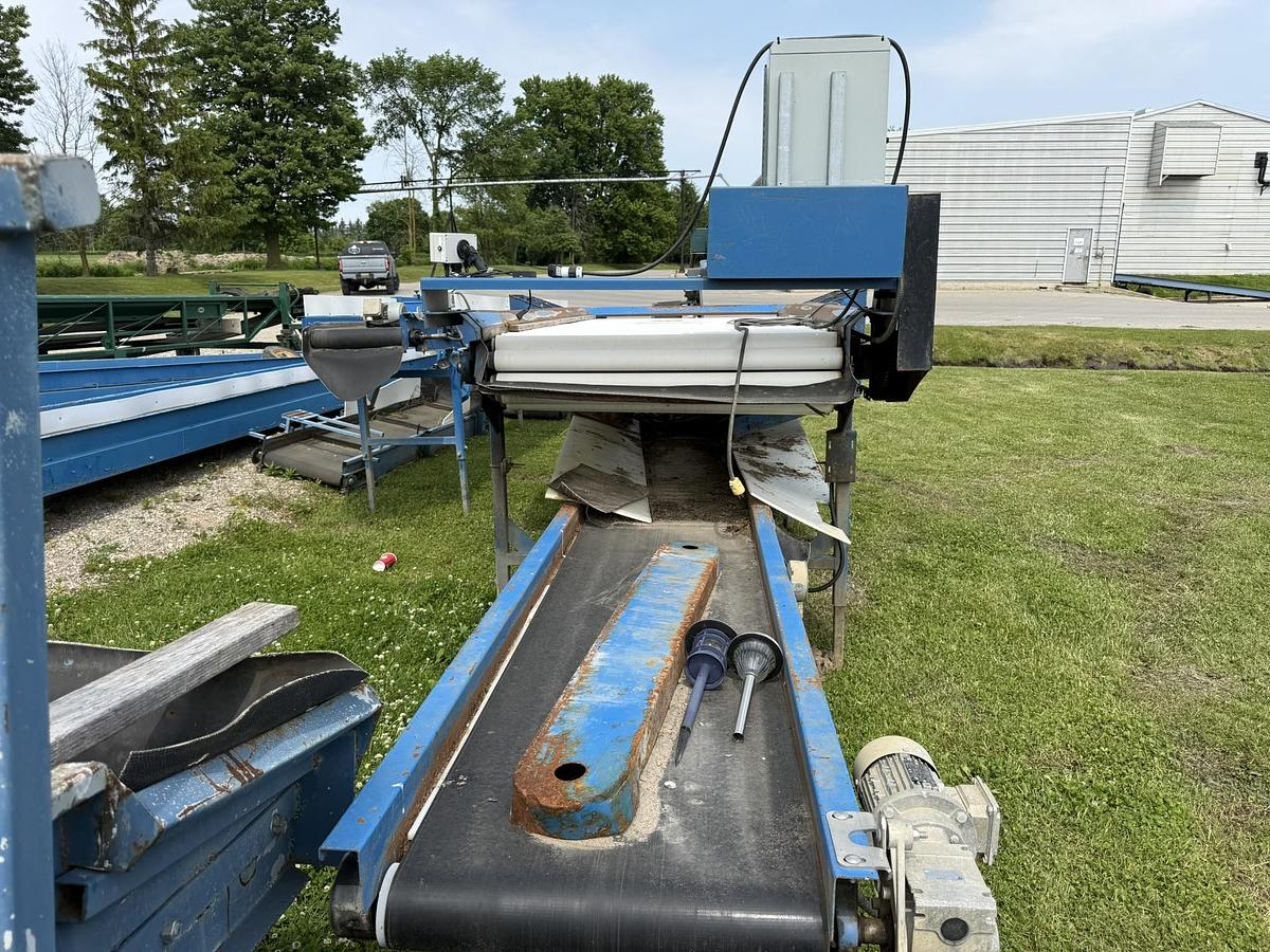 Used WBM 48" Grading Table With Trash Conveyor