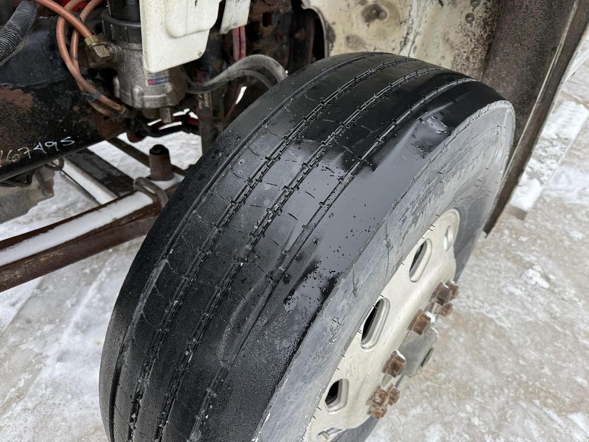 Used 2007 Freightliner Business Class M2, Cat C11, 10 SPeed, 26' Van Body