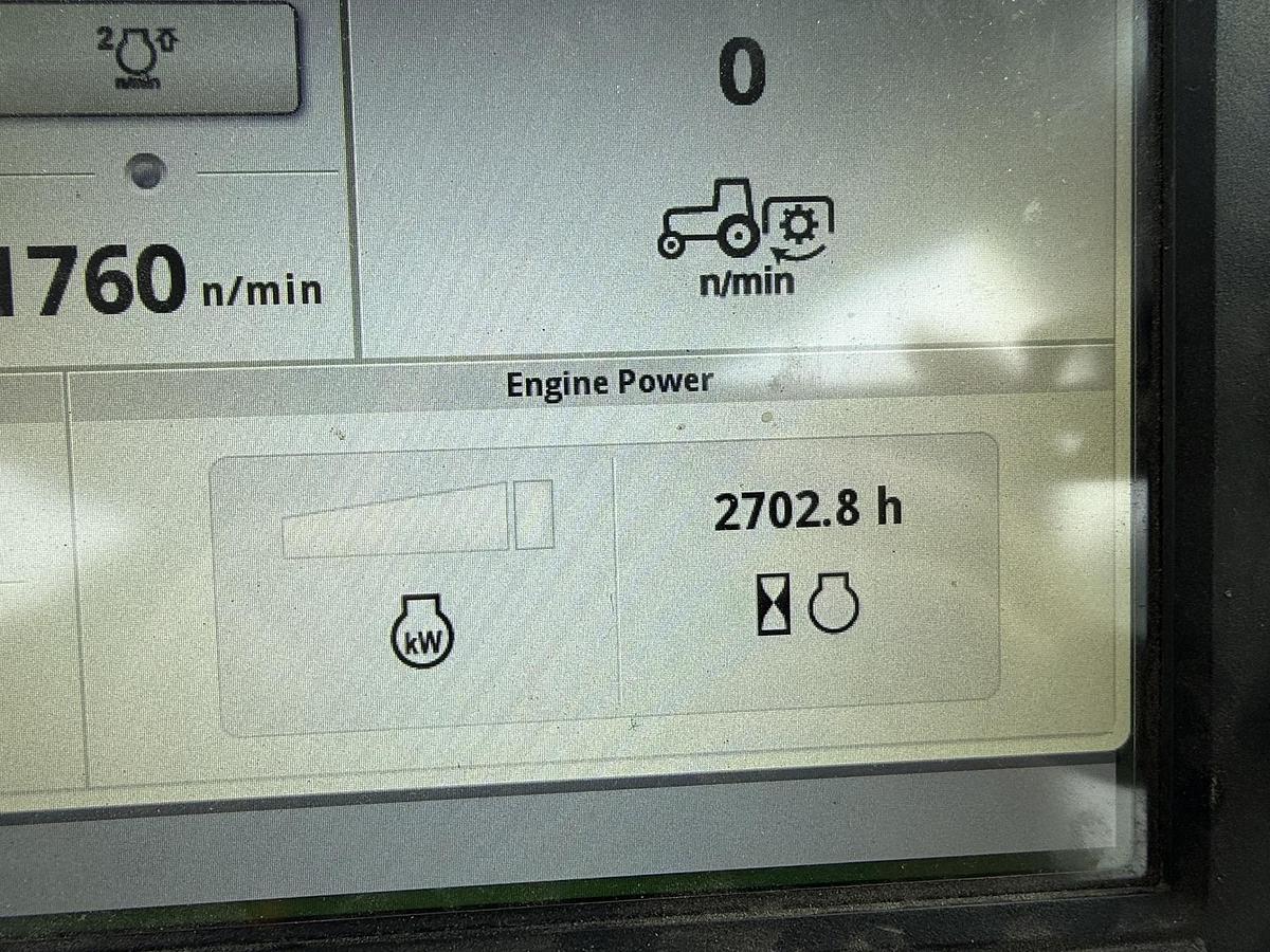 Used John Deere 8245R