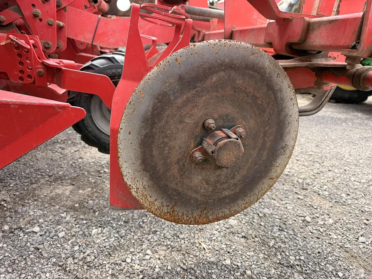 Used 2002 Grimme GL36Z 6 Row Cup Planter