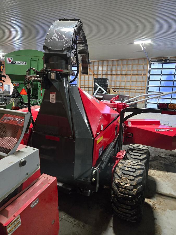 Used 2019 Dion Scorpion 300, 9ft Hay Head, 4 Row Corn Head, Processor