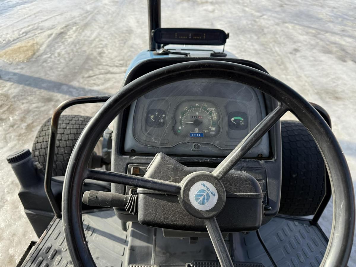 Used 1999 New Holland TL70, Turf and Ag Tires, Raven Guidance and Light Bar