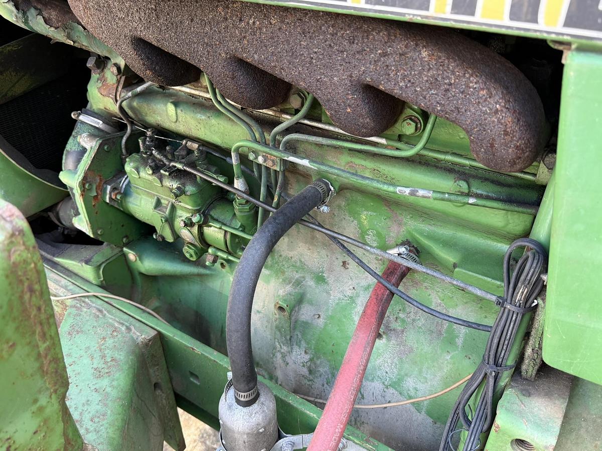 Used 1985 John Deere 1640 Loader Tractor