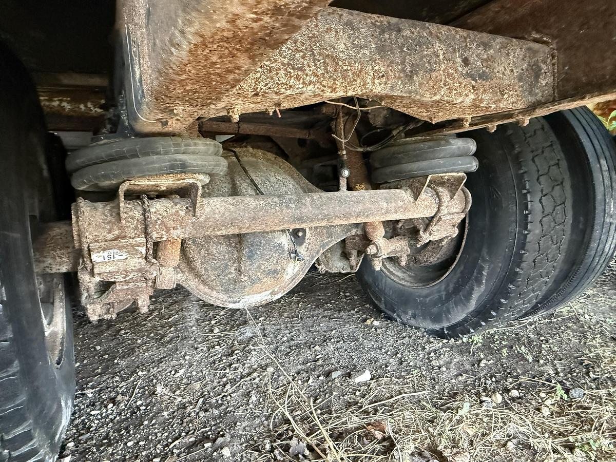 Used Freightliner Cat 350, 8LL Alliston Machinery Box