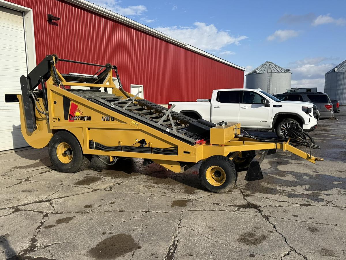 Used 2008 Cherrington 4700 XL Beach Cleaner