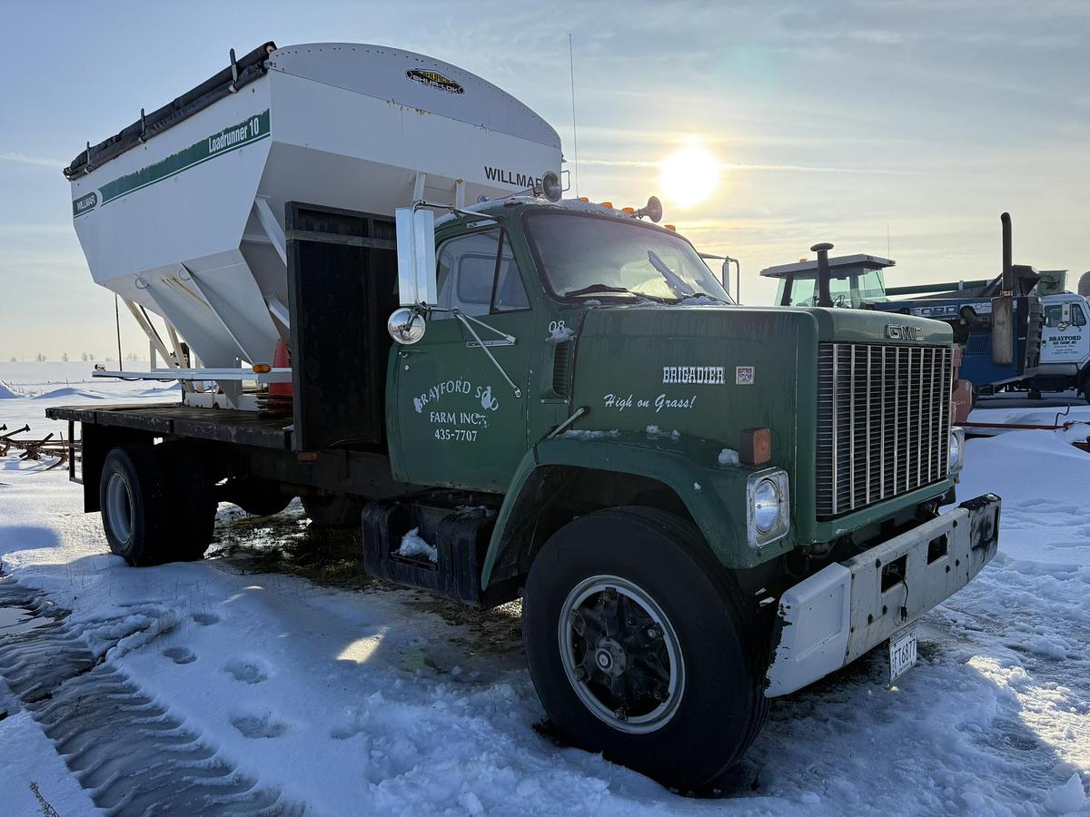 Used GMC Brigadier, 3028 Cat, Willmar Loadrunner 10