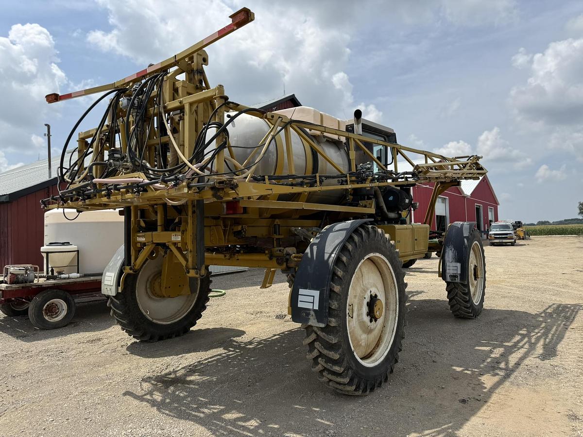 Used 2003 Rogator 1064, 1060 Gallon Tank, 90' Boom, Raven