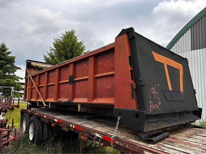 Used 19.5' Dump Truck Box with 30 Ton Hoist