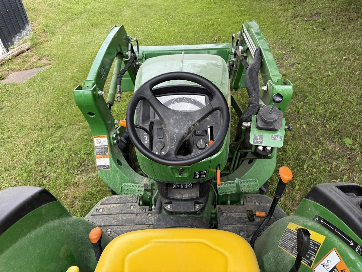 Used 2022 John Deere 3025D Loader Tractor, 4X4, 2 SCV's