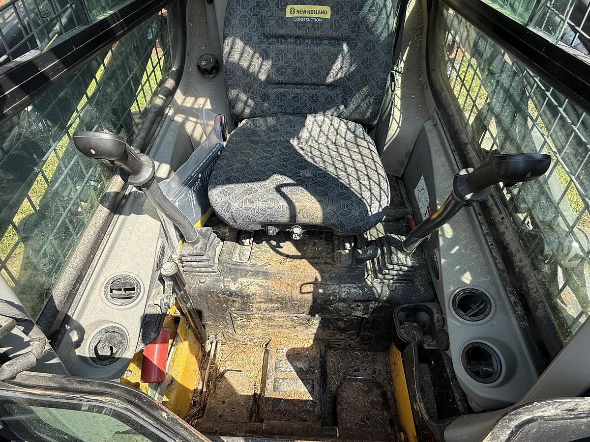 Used 2020 New Holland L320