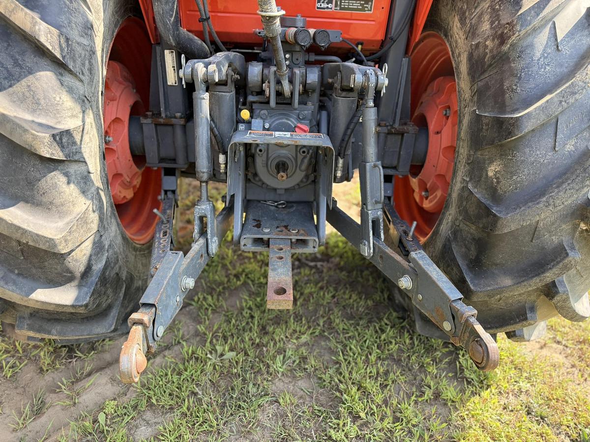 Used 2018 Kubota M7060 Rops, 4WD, Loader Tractor