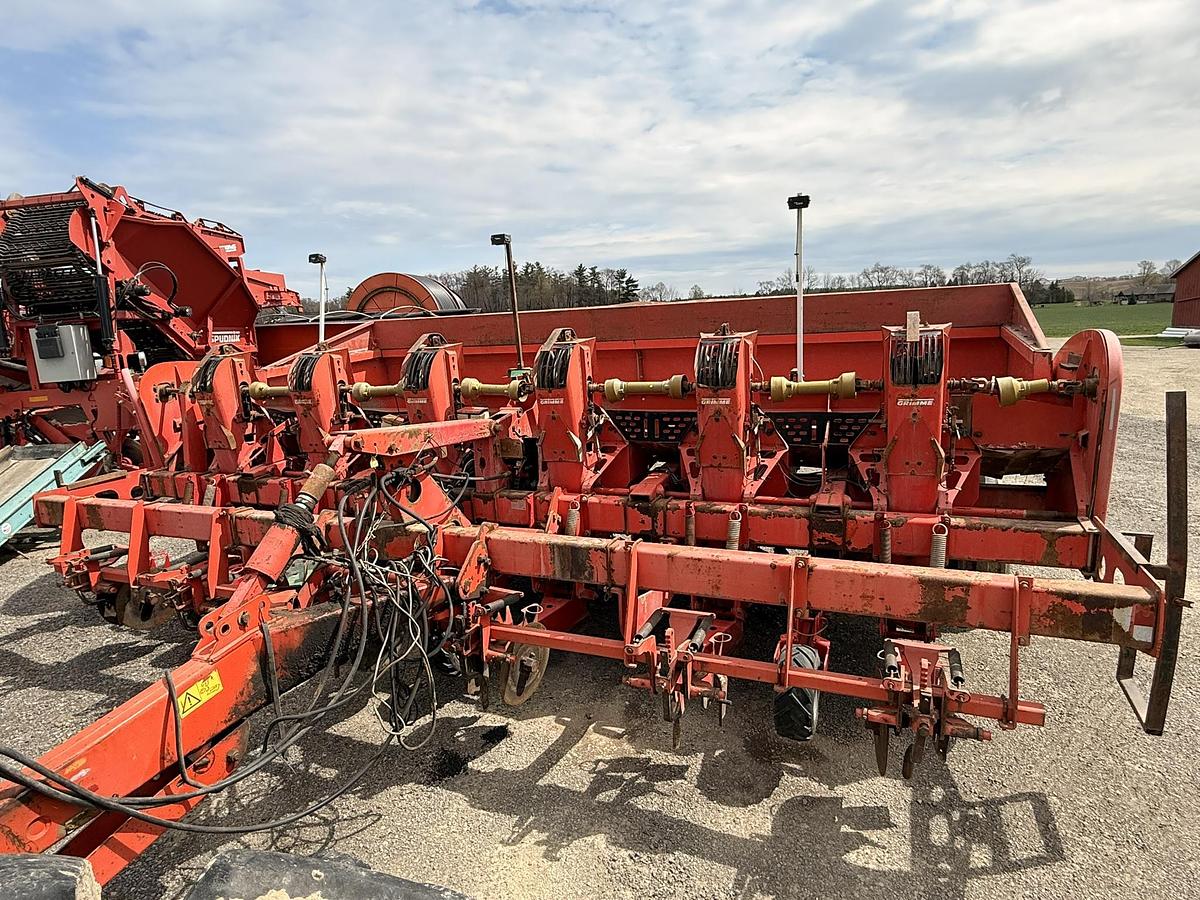 Used 2002 Grimme GL36Z 6 Row Cup Planter