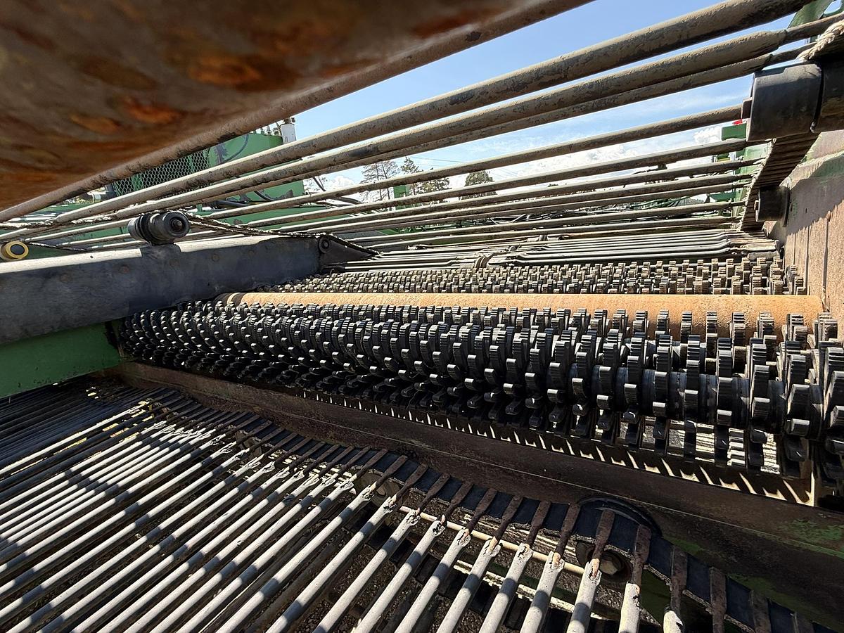 Used 2006 Lenco 4 Row Fully Hydraulic Windrower