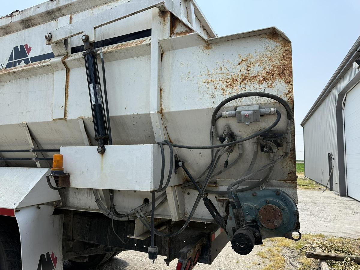 Used 1999 Mack Potato Bulk Box On Mack Truck