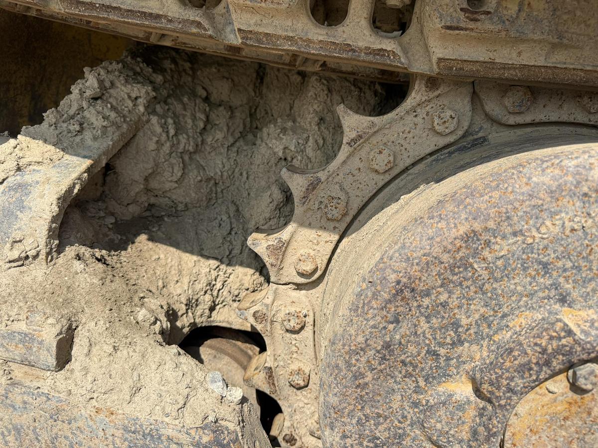 Used 2005 Caterpillar D5G XL