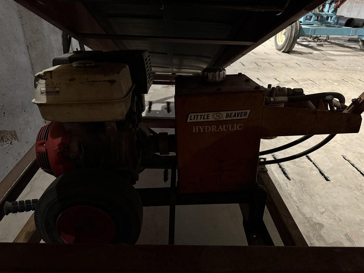 Used Alliston Machinery 15' Elevator Conveyor, Hyd. Drive, On Board Gas Engine